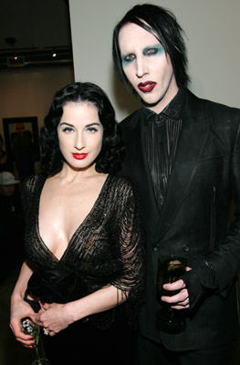 15 Gothic Red Carpet Looks