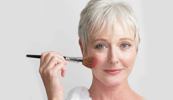 Makeup tips for mature women