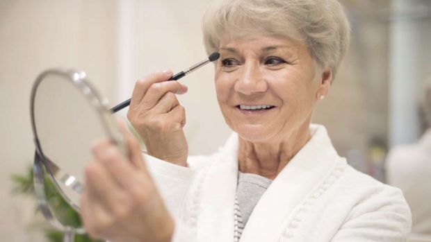 Makeup tips for mature women