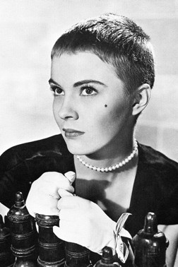 The Top 15 Hollywood Pixie Cuts Gallery