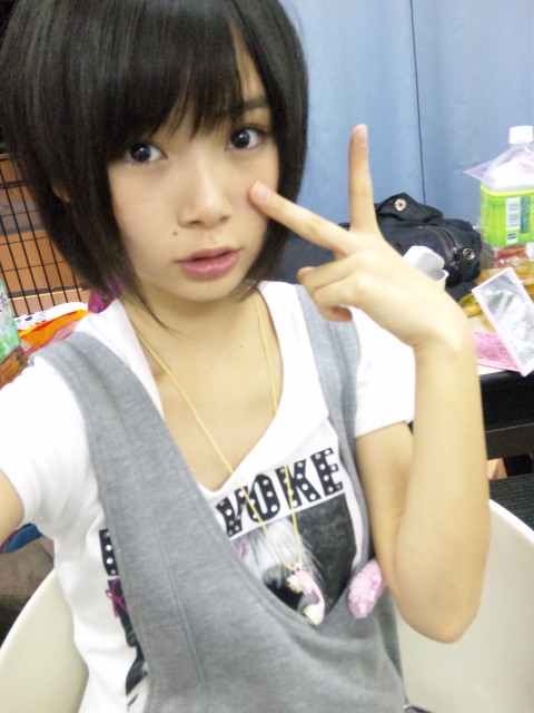 Emo hair style