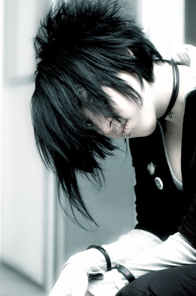 Emo hair style