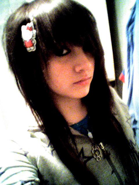 Emo hair style