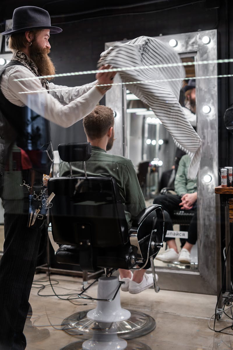 Dewey & Roger's Hairstyling